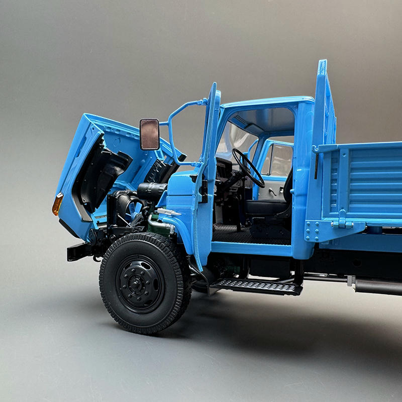 Century Dragon 1:24 Jiefang CA142 Diecast Truck Model