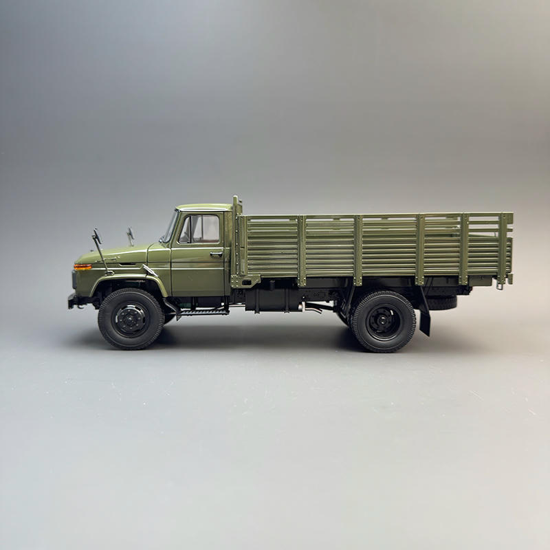 Century Dragon 1:24 Jiefang CA141 Diecast Truck Model