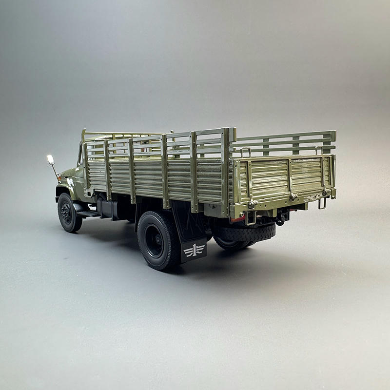 Century Dragon 1:24 Jiefang CA141 Diecast Truck Model