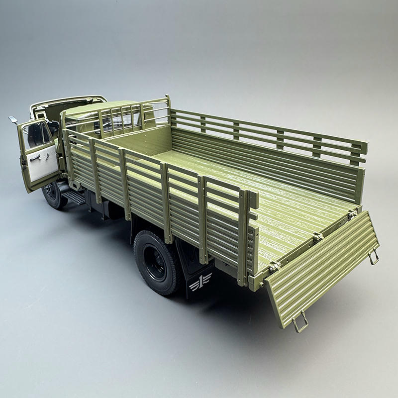 Century Dragon 1:24 Jiefang CA141 Diecast Truck Model