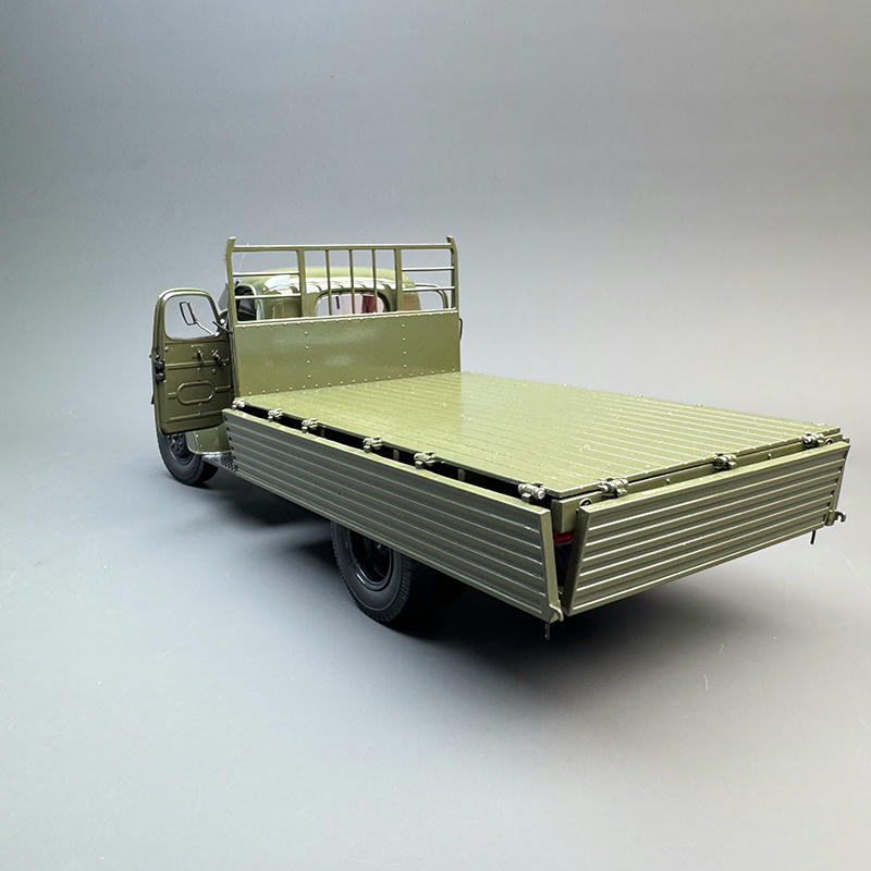 Century Dragon 1:24 Jiefang CA15 Diecast Truck Model