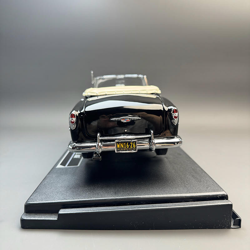 Sun Star 1:18 1953 Chevrolet Bel Air Diecast Model