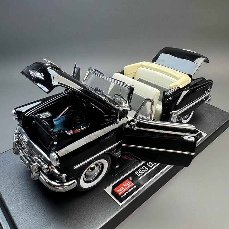 Sun Star 1:18 1953 Chevrolet Bel Air Diecast Model