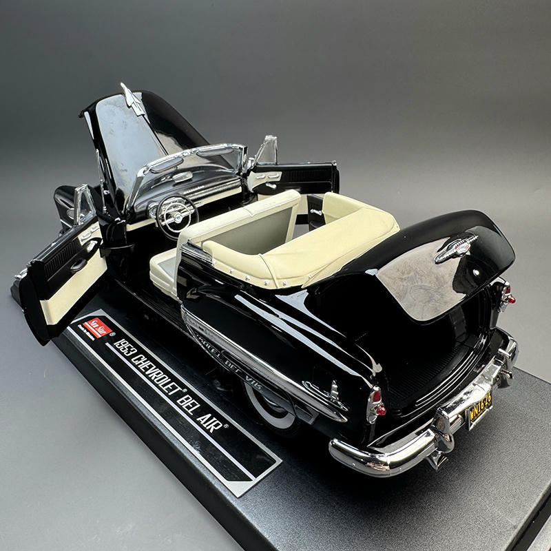 Sun Star 1:18 1953 Chevrolet Bel Air Diecast Model