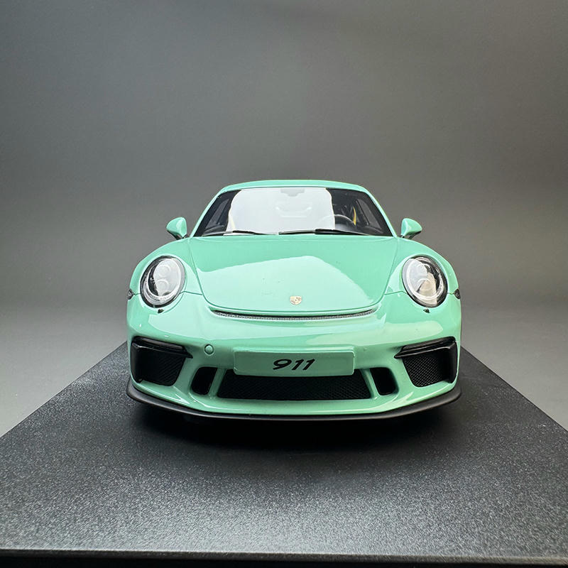 GT Spirit 1:18 Porsche 911 (991.2) GT3 Resin Model – GT550