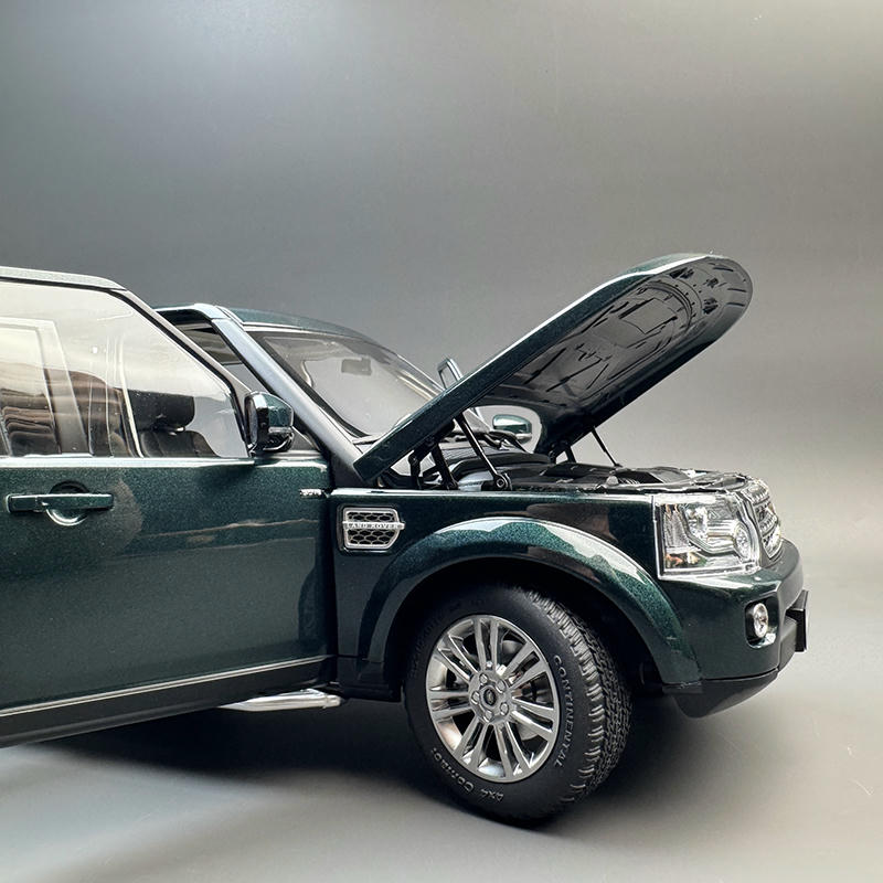 WHELART 1:18 Land Rover Discovery 4 Diecast Model — Green