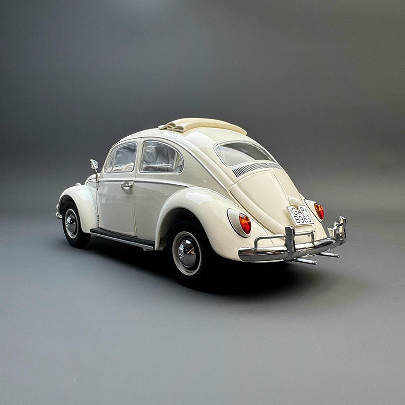 Schuco 1:18 1963 Volkswagen Beetle Diecast Model