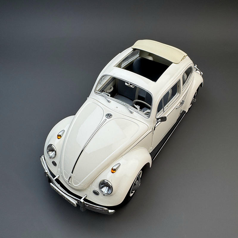 Schuco 1:18 1963 Volkswagen Beetle Diecast Model