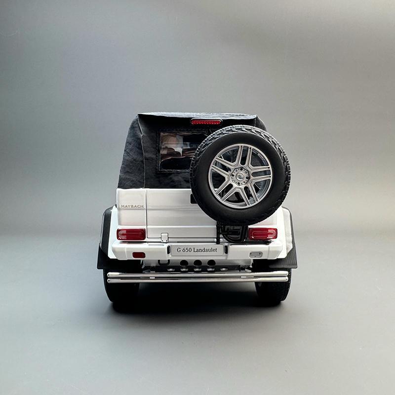 Almost Real 1:18 Mercedes-Maybach G650 Landaulet 2017 Diecast Model