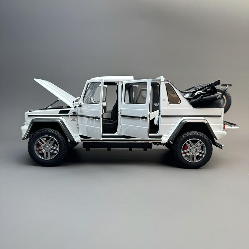 Almost Real 1:18 Mercedes-Maybach G650 Landaulet 2017 Diecast Model