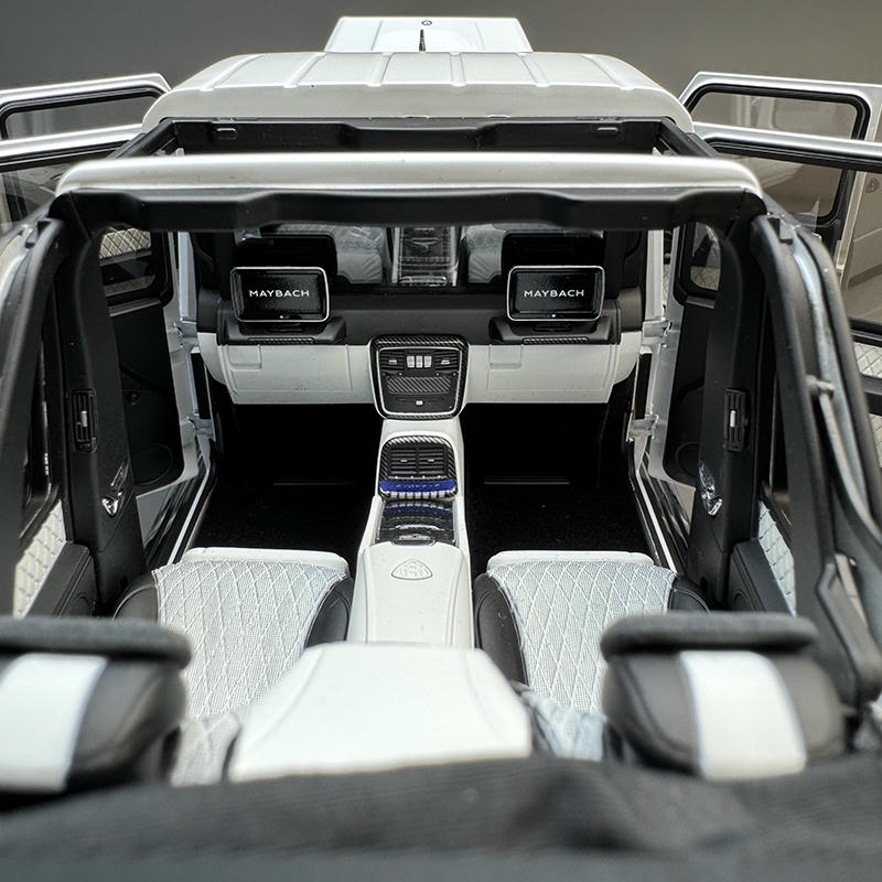 Almost Real 1:18 Mercedes-Maybach G650 Landaulet 2017 Diecast Model