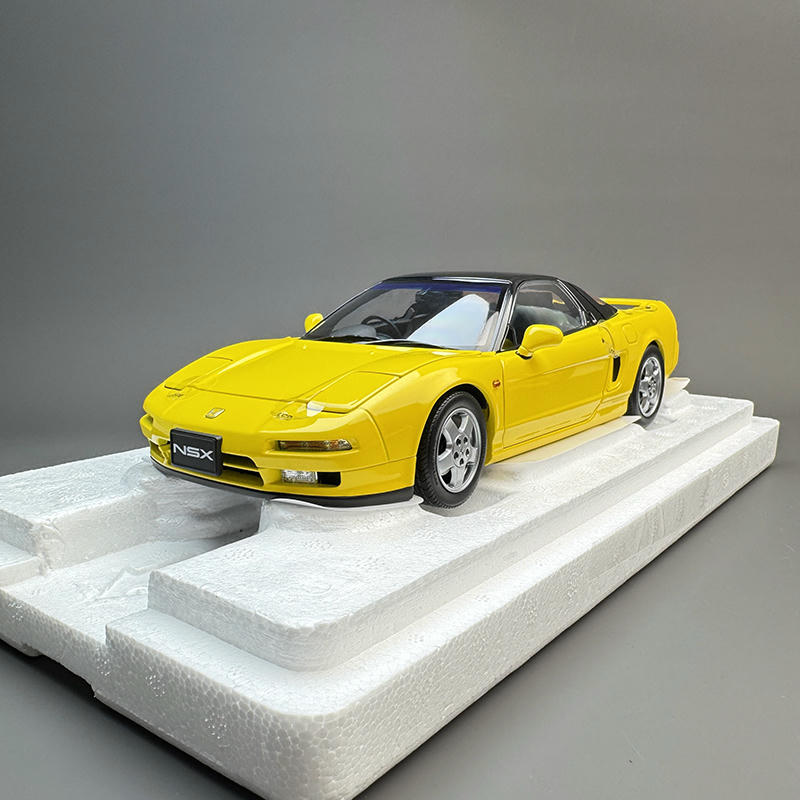 LCD 1:18 Honda NSX NA1 Diecast Model
