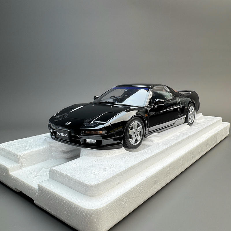 LCD 1:18 Honda NSX NA1 Diecast Model