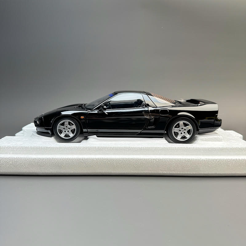 LCD 1:18 Honda NSX NA1 Diecast Model