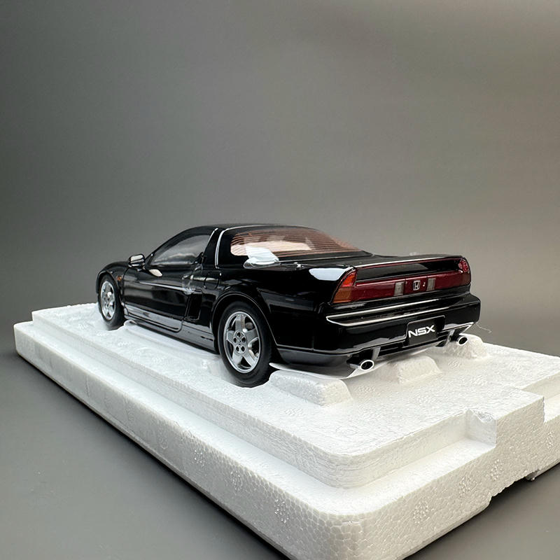 LCD 1:18 Honda NSX NA1 Diecast Model