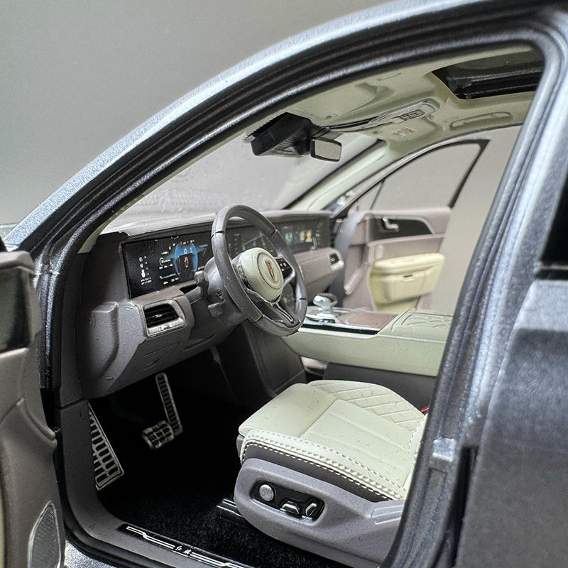 1:18 HongQi EHS9 SUV Diecast Model