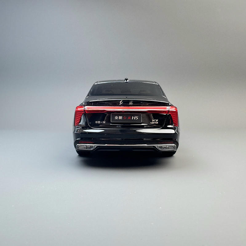Century Dragon 1:18 Hongqi H5 Diecast Model