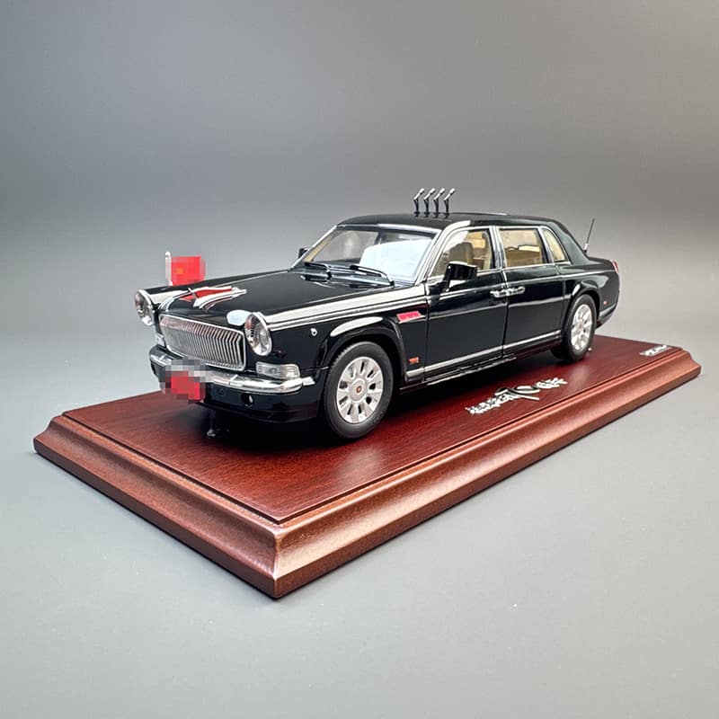 Century Dragon 1:24 Hongqi Diecast Model Car