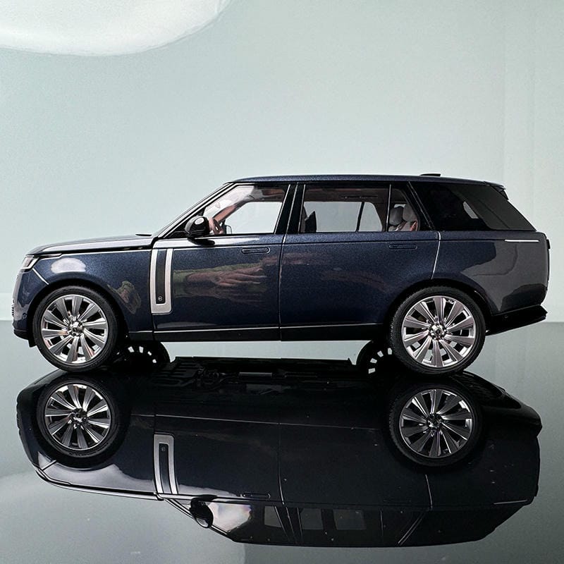 LCD 1:18 Range Rover Honor Genesis Long Edition 2022 Legierung Vollständig offenes Automodell