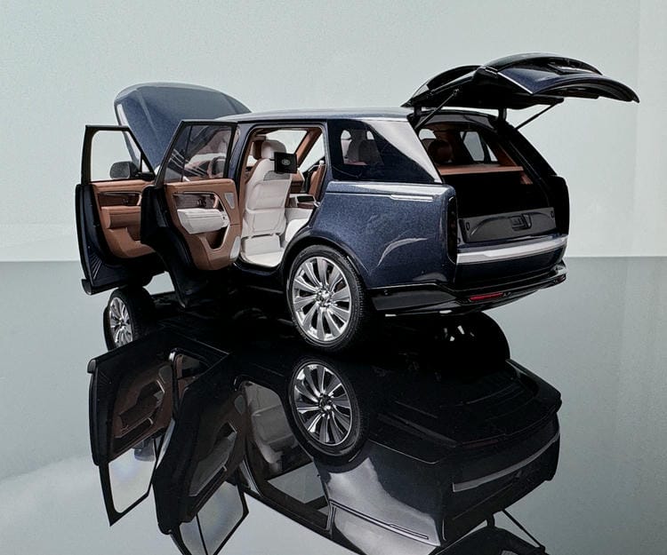 LCD 1:18 Range Rover Honor Genesis Long Edition 2022 Legierung Vollständig offenes Automodell