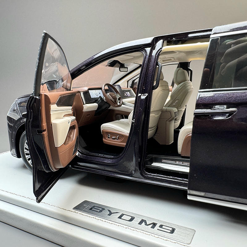 OEM 1:18 BYD M9 2025 Diecast Model