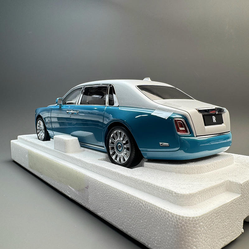 OEM 1:18 Rolls-Royce Phantom VIII Diecast Openning Model