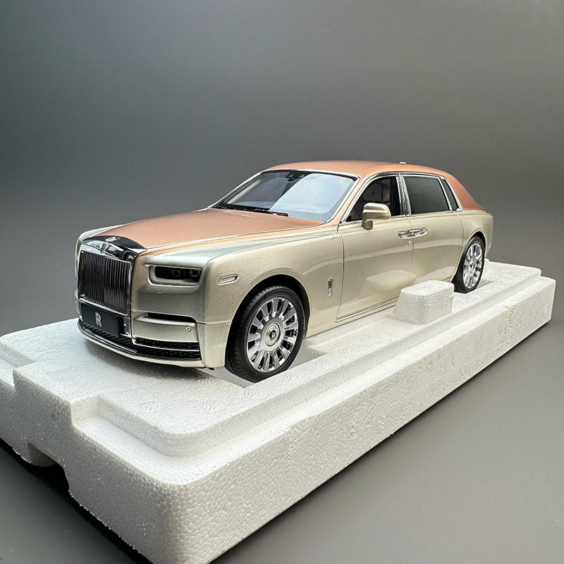 OEM 1:18 Rolls-Royce Phantom VIII Diecast Openning Model