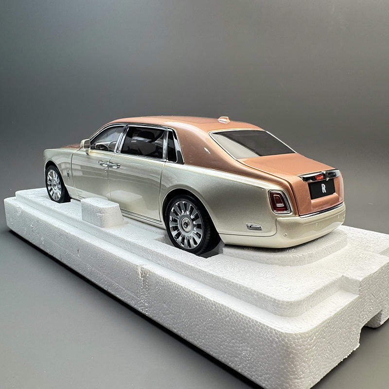 OEM 1:18 Rolls-Royce Phantom VIII Diecast Openning Model