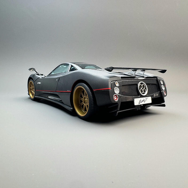 Almost Real 1:18 Pagani Zonda F 2005 — Matt Carbon Black