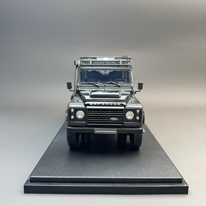 GT Spirit 1:18 Land Rover Defender 110 SW Adventure 2016 Resin Model – GT968