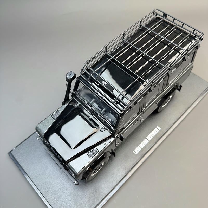 GT Spirit 1:18 Land Rover Defender 110 SW Adventure 2016 Resin Model – GT968