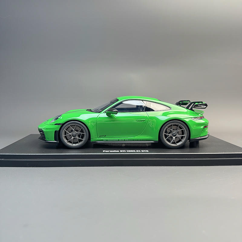 GT Spirit 1:18 Porsche 911 (992.2) GT3 WP 2025 Resin Model