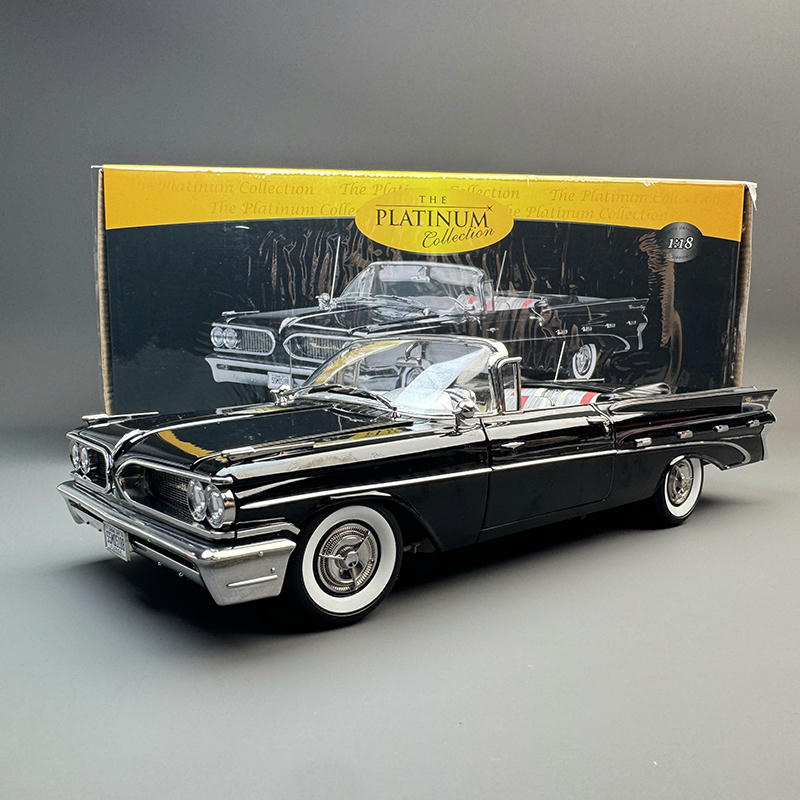 SunStar 1:18 1959 Pontiac Bonneville Platinum Edition Diecast