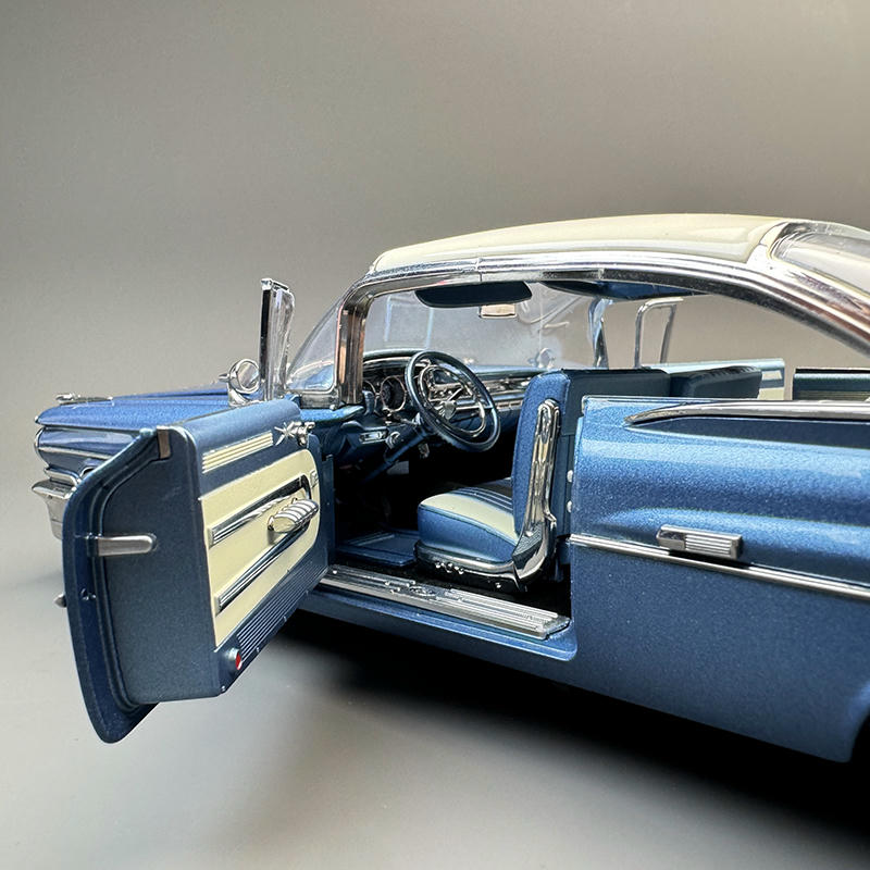 SunStar 1:18 1959 Pontiac Bonneville Platinum Edition Diecast Model