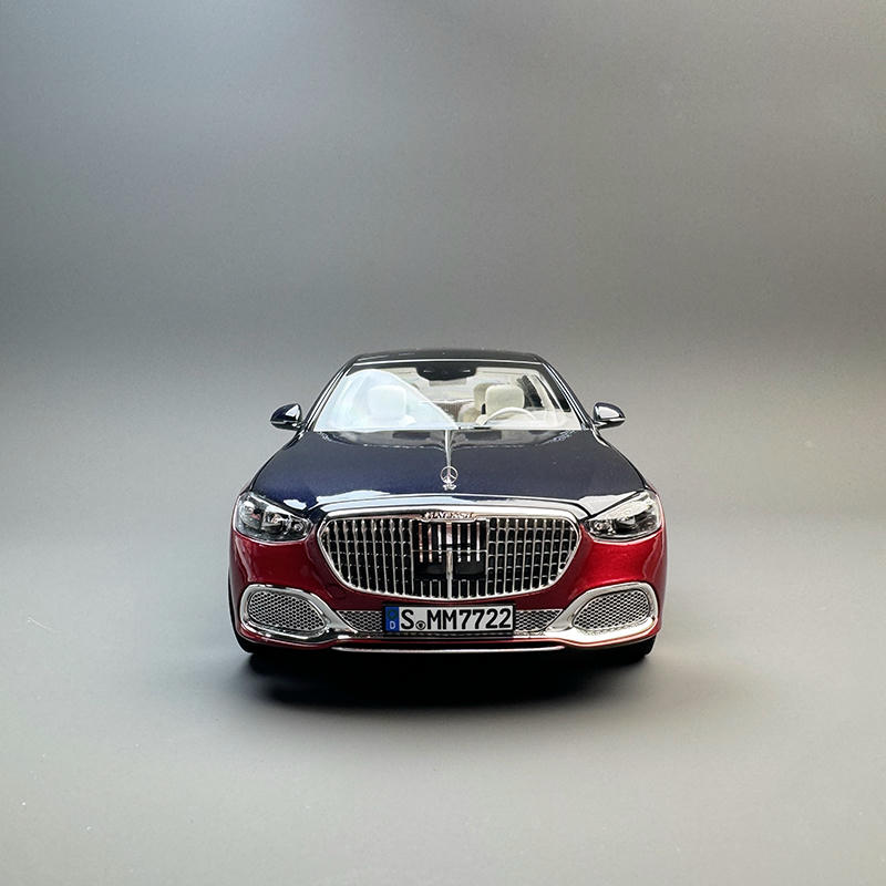 Norev Mercedes-Maybach S 680 4MATIC 2021 1:18 Diecast Model Car