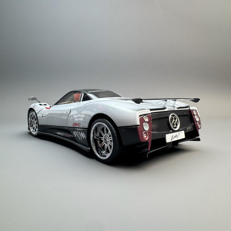 Almost Real Pagani Zonda F 2005 1:18 Diecast Model Car – Silver