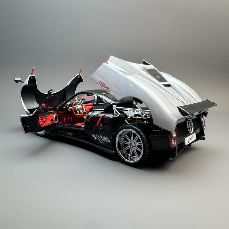 Almost Real Pagani Zonda F 2005 1:18 Diecast Model Car – Silver