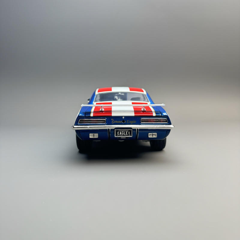 ACME Chevrolet Camaro ZL-1 Drag Outlaws 1969 1:18 Diecast Model Car