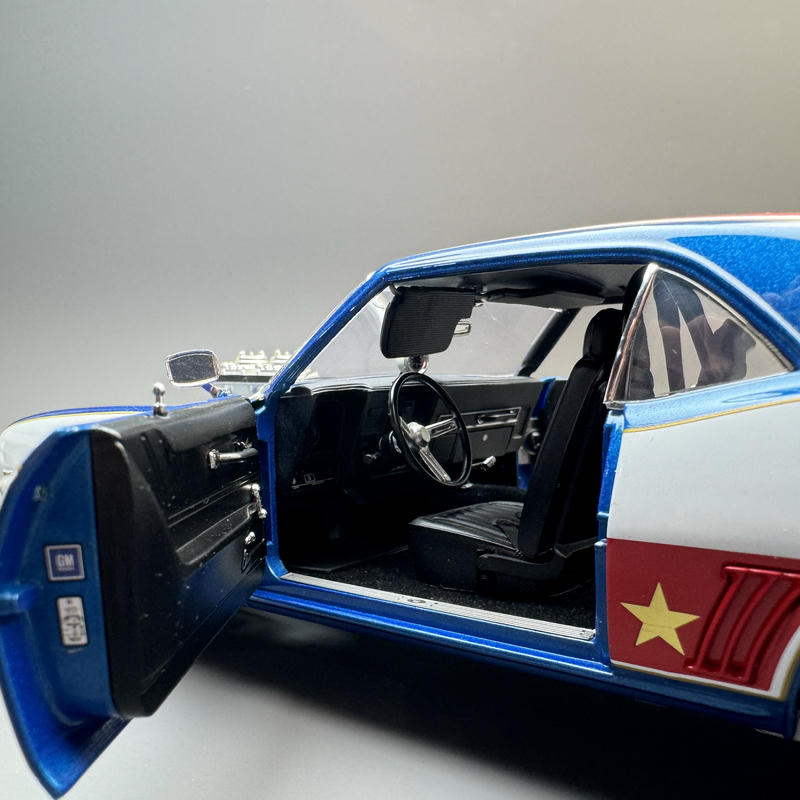 ACME Chevrolet Camaro ZL-1 Drag Outlaws 1969 1:18 Diecast Model Car