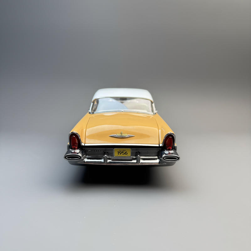 Sun Star Lincoln Premiere 1956 1:18 Diecast Model Car – Desert Buff