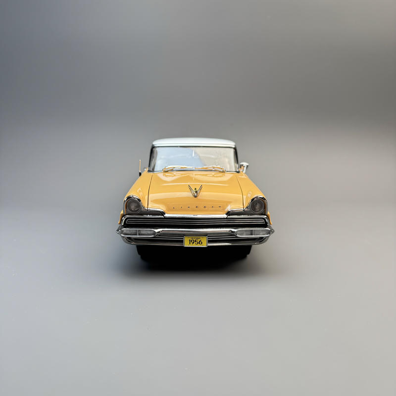 Sun Star Lincoln Premiere 1956 1:18 Diecast Model Car – Desert Buff