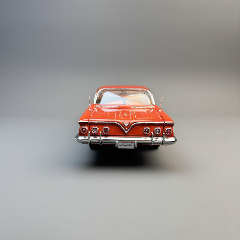 SunStar 1:18 1961 Chevrolet Impala Lowrider Alloy Diecast Model – Adjustable Suspension Edition