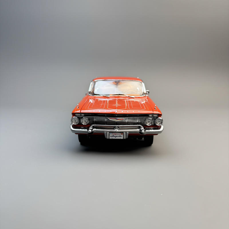 SunStar 1:18 1961 Chevrolet Impala Lowrider Alloy Diecast Model – Adjustable Suspension Edition