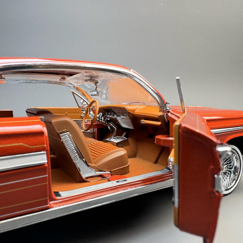 SunStar 1:18 1961 Chevrolet Impala Lowrider Alloy Diecast Model – Adjustable Suspension Edition