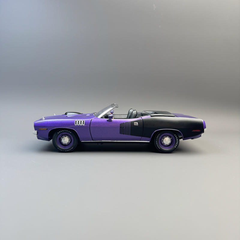 ACME 1971 Plymouth HEMI 'Cuda Convertible 1:18 Diecast Model Car – Purple