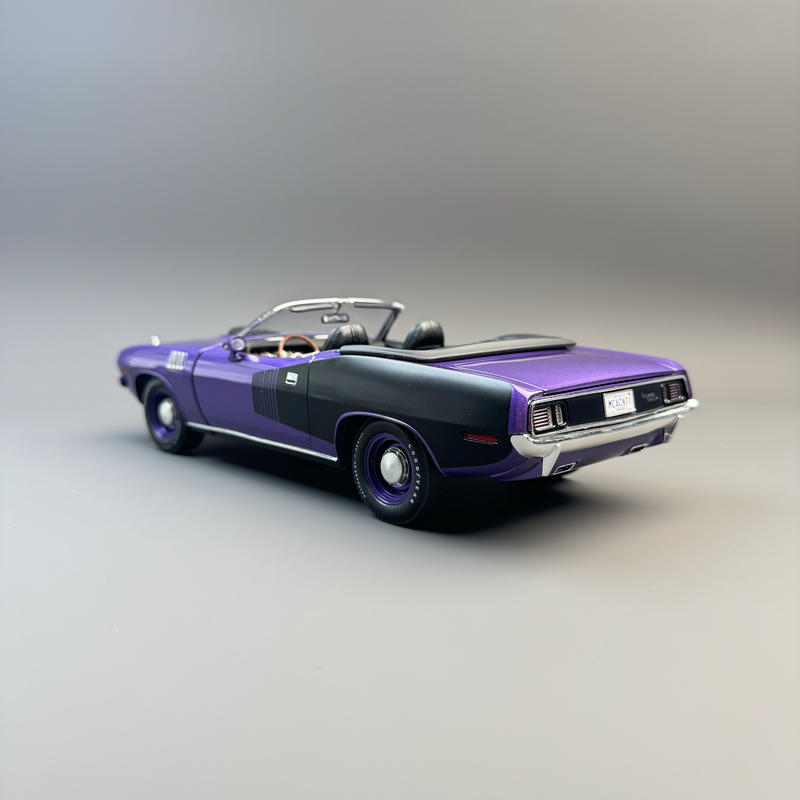 ACME 1971 Plymouth HEMI 'Cuda Convertible 1:18 Diecast Model Car – Purple