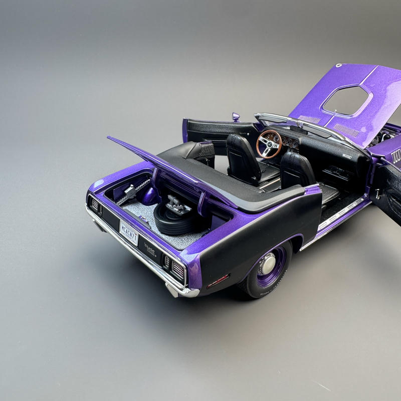ACME 1971 Plymouth HEMI 'Cuda Convertible 1:18 Diecast Model Car – Purple
