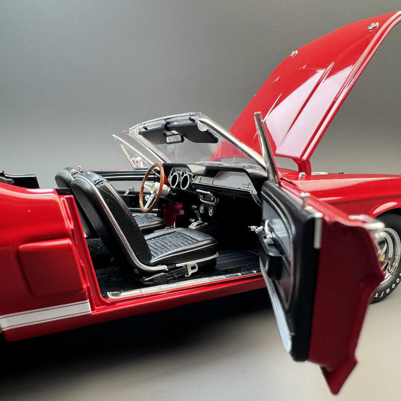 ACME 1967 Shelby GT500 Convertible 1:18 Diecast Model Car – Red