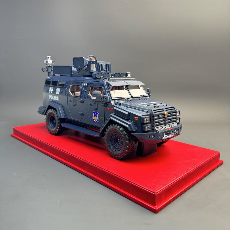 OEM Sabertooth Armored Riot Vehicle 1:18 Resin Model