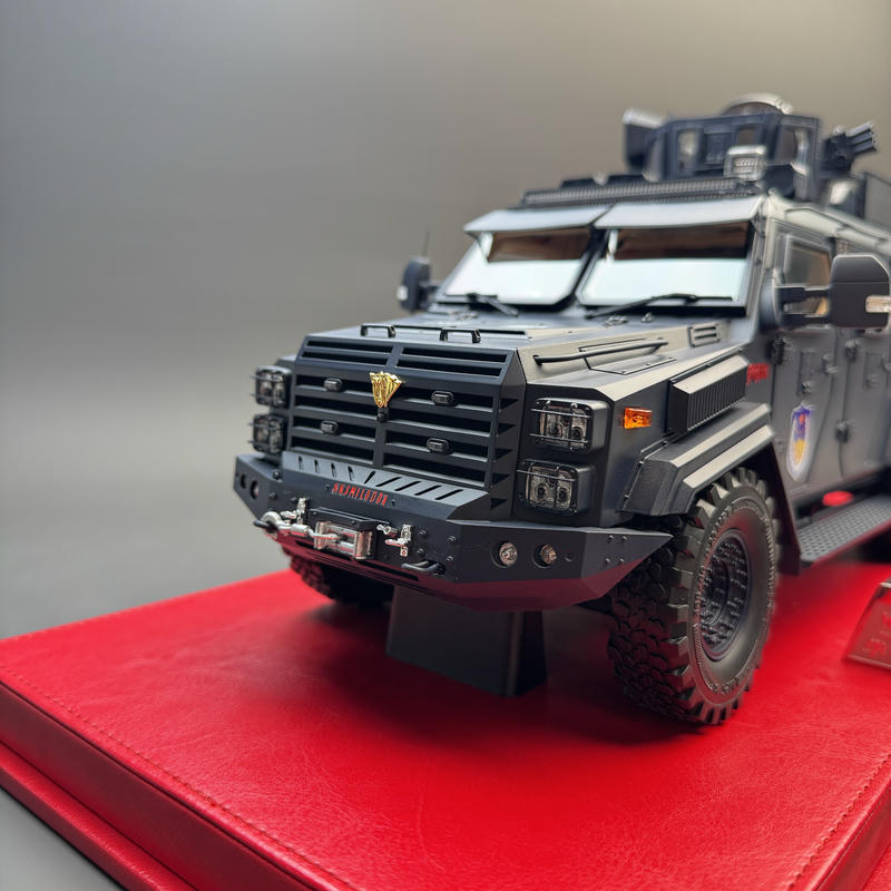 OEM Sabertooth Armored Riot Vehicle 1:18 Resin Model